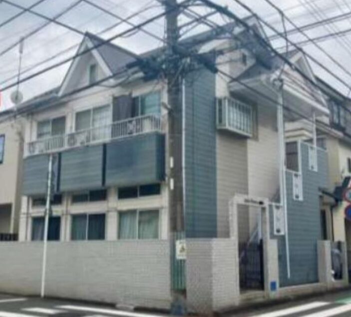 『日吉本町』駅徒歩9分 4,880万円 7.3% 一棟アパート♠