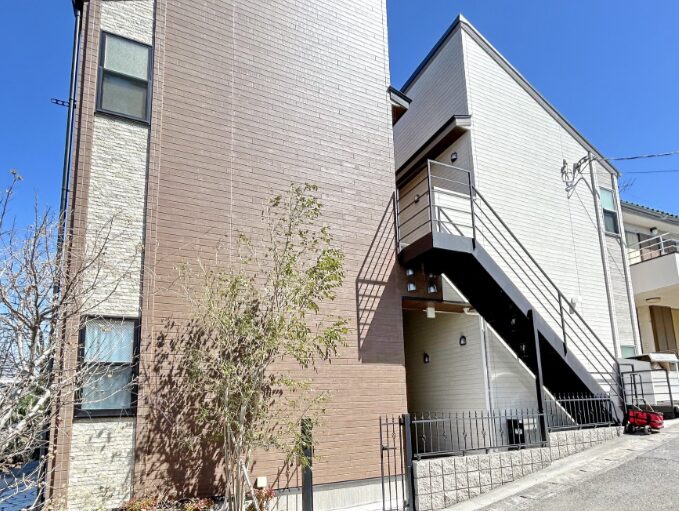 『生田』駅徒歩10分！6.2%！築3年！一棟アパート！【アザーレキュリオス生田】