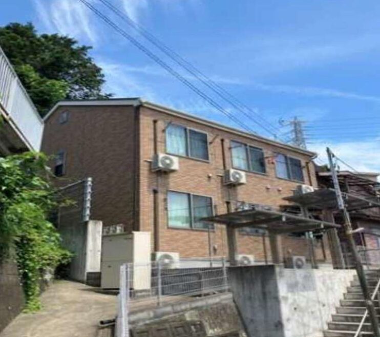 『星川』駅徒歩9分 利回り6.57% 築浅一棟アパート【オークコート】♠